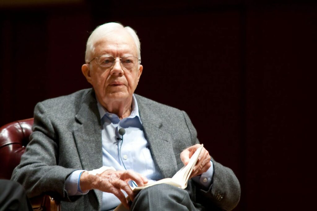Jimmy Carter is being prayed for as his foundation makes a bleak announcement.