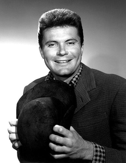 Max Baer Jr., this is Jethro Bodine from “The Beverly Hillbillies.”