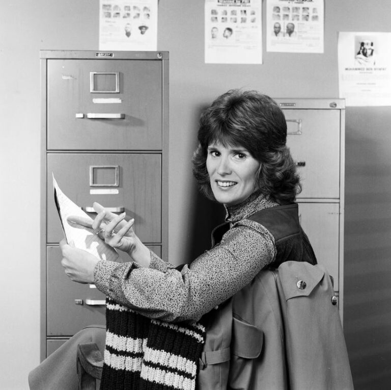 Barbara Bosson, the domestic fighter of ‘Hill Street Blues,’ has died at the age of 83.